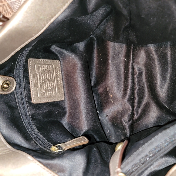 Vintage Coach Ashley in Dark Gold - Picture 12 of 13